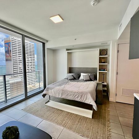 Spacious Studio In The Heart Of Downtown Miami Daire Dış mekan fotoğraf