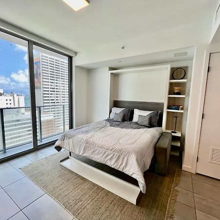 Spacious Studio In The Heart Of Downtown Miami Daire Dış mekan fotoğraf