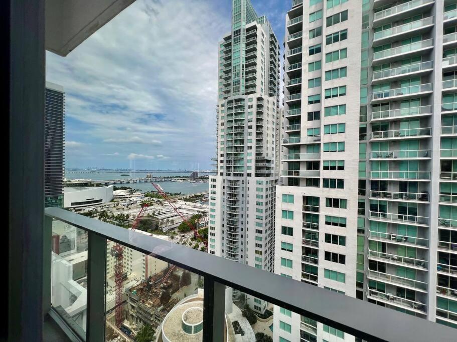 Spacious Studio In The Heart Of Downtown Miami Daire Dış mekan fotoğraf