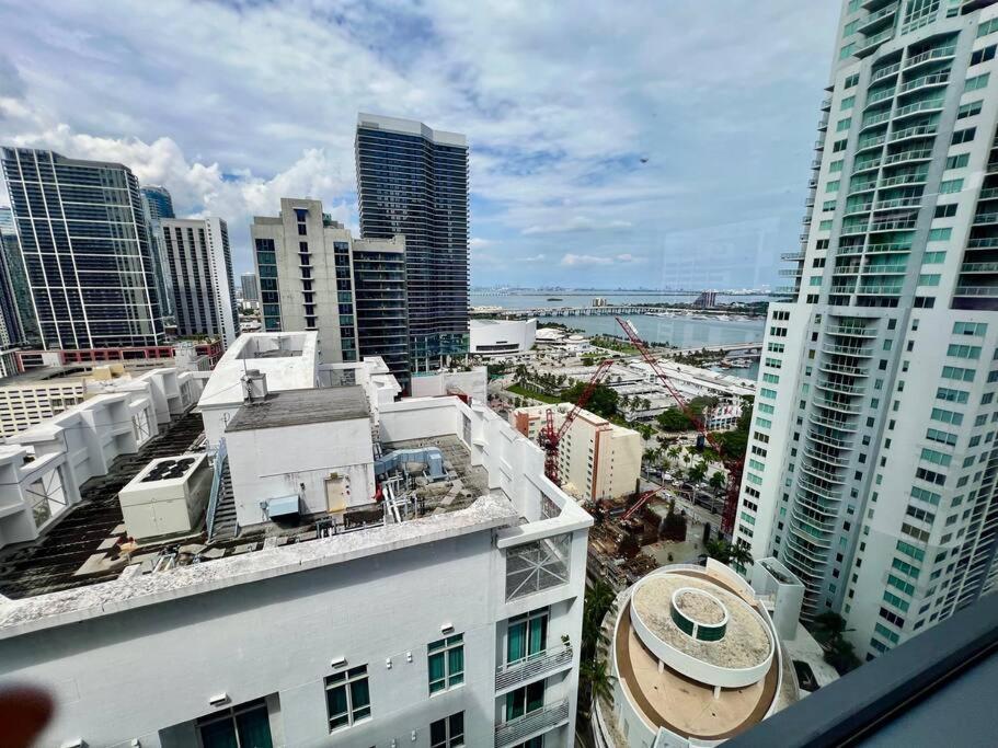 Spacious Studio In The Heart Of Downtown Miami Daire Dış mekan fotoğraf