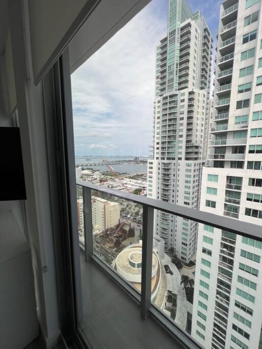 Spacious Studio In The Heart Of Downtown Miami Daire Dış mekan fotoğraf