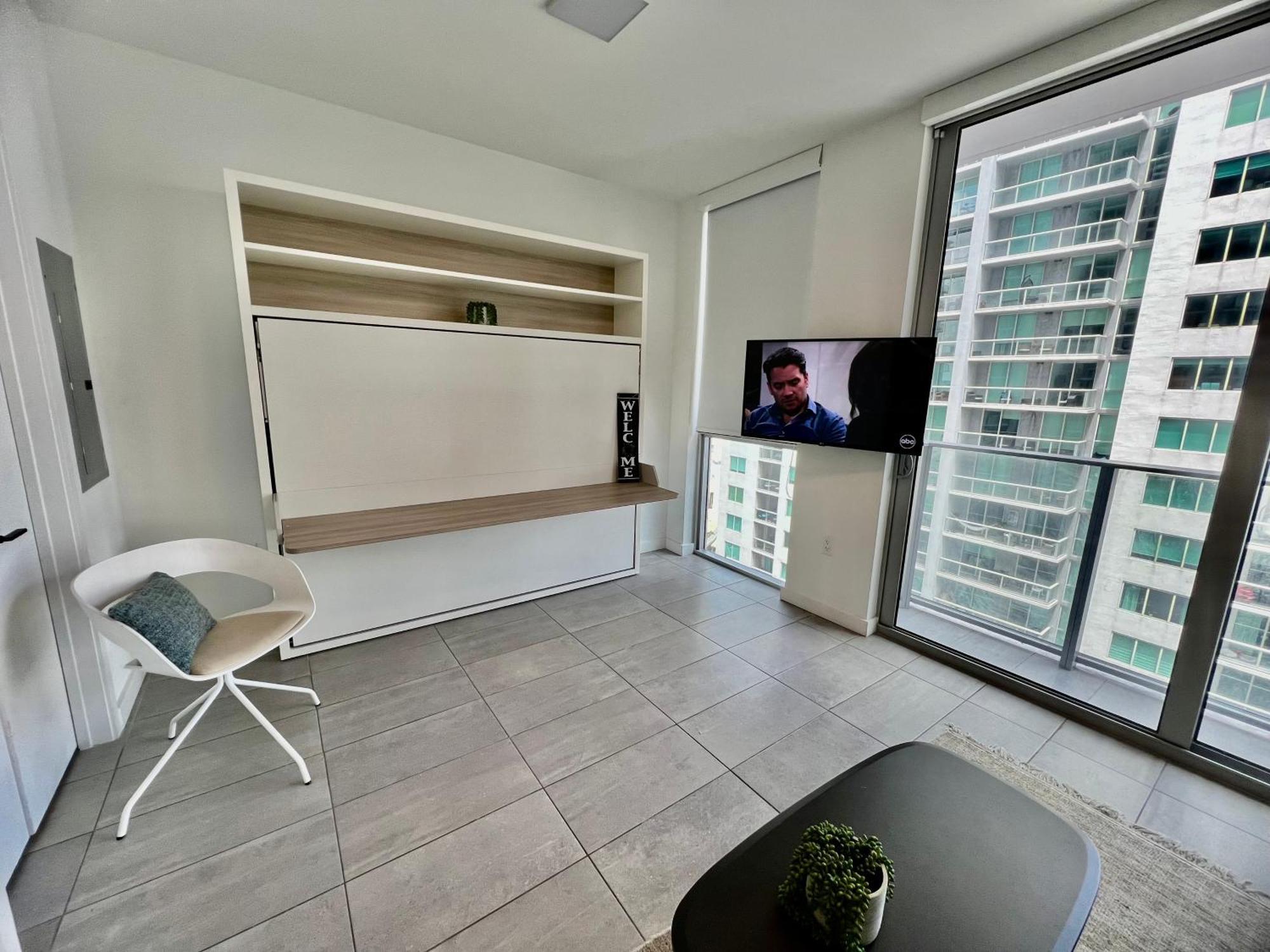 Spacious Studio In The Heart Of Downtown Miami Daire Dış mekan fotoğraf