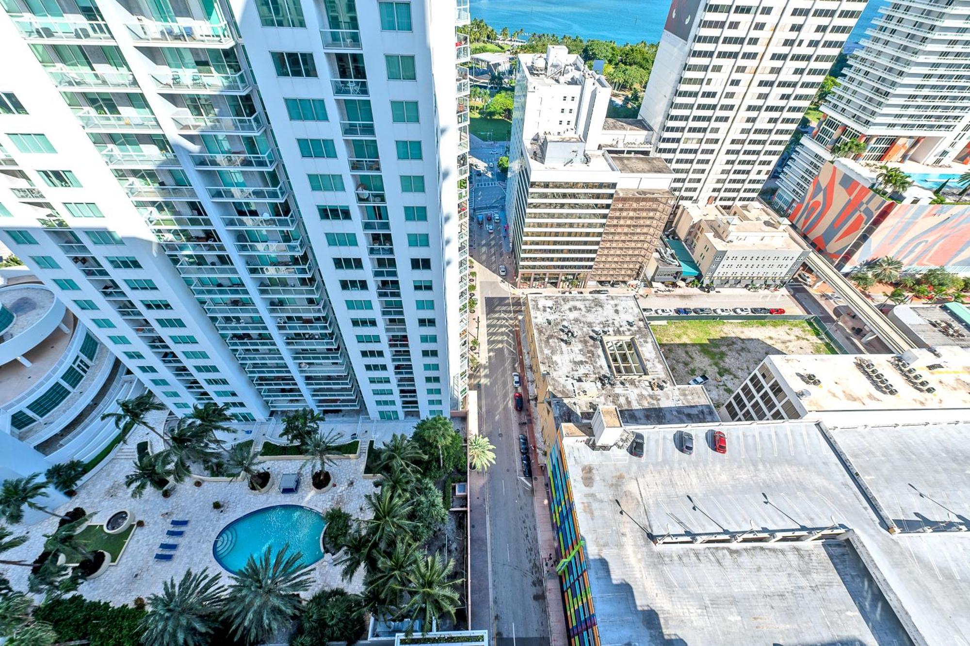 Spacious Studio In The Heart Of Downtown Miami Daire Dış mekan fotoğraf