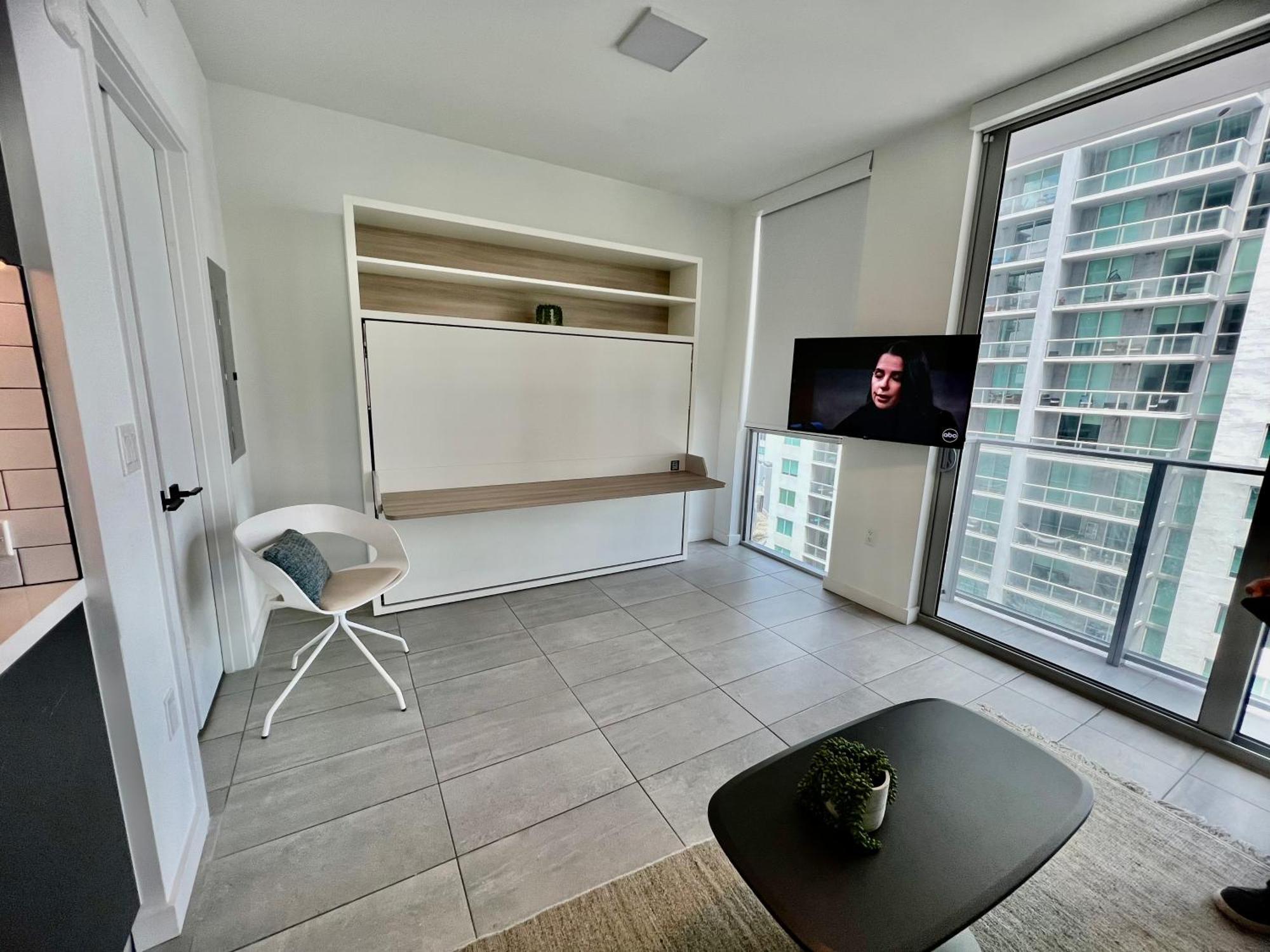 Spacious Studio In The Heart Of Downtown Miami Daire Dış mekan fotoğraf